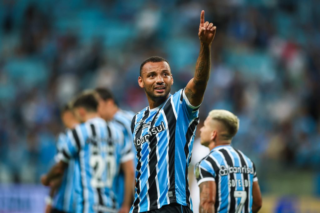 Redefinindo o Elenco as Estratégias do Grêmio