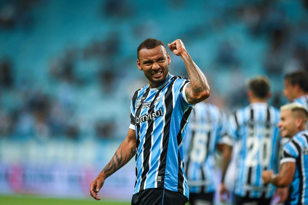 Desafios Táticos do Grêmio: Desfalque de última hora no Clássico Grenal