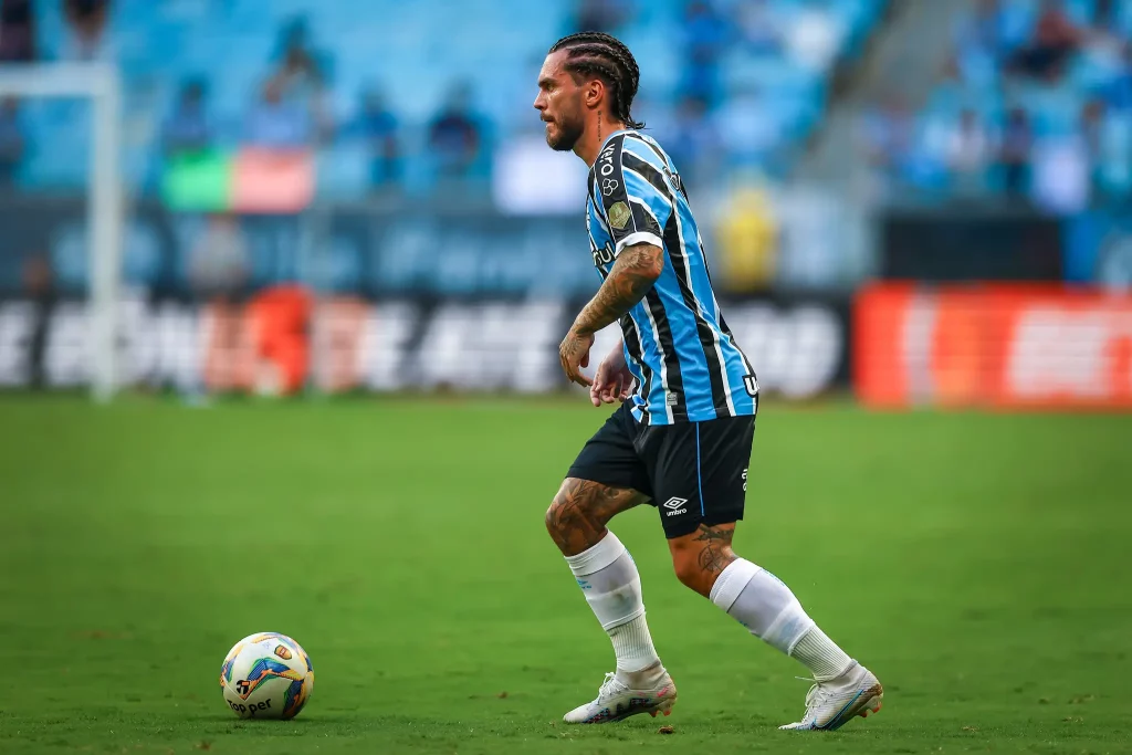 Grêmio pretende negociar Nathan Pescador