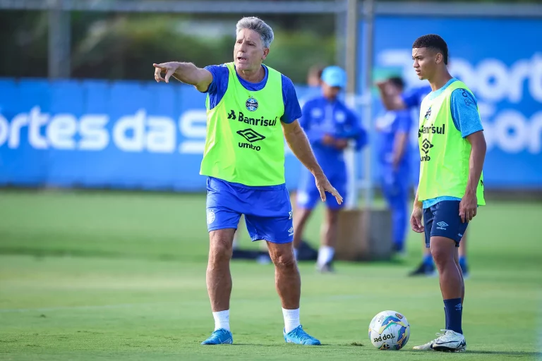 Recuperação de jogador, escalação e contratações no Grêmio