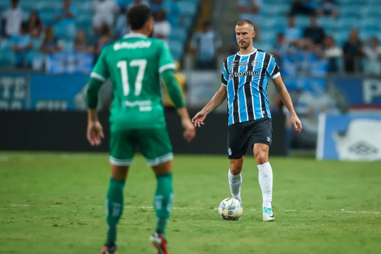 Juventude Elimina o Internacional e Desperta o Sonho do Hepta para o Grêmio