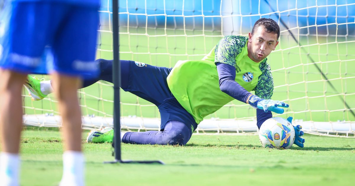 Villasanti retorna para reforçar o Grêmio na Semifinal do Gauchão