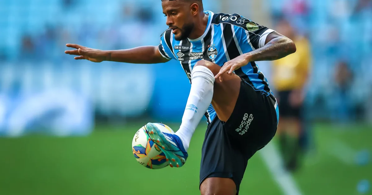 Como anda a lateral esquerda do Grêmio