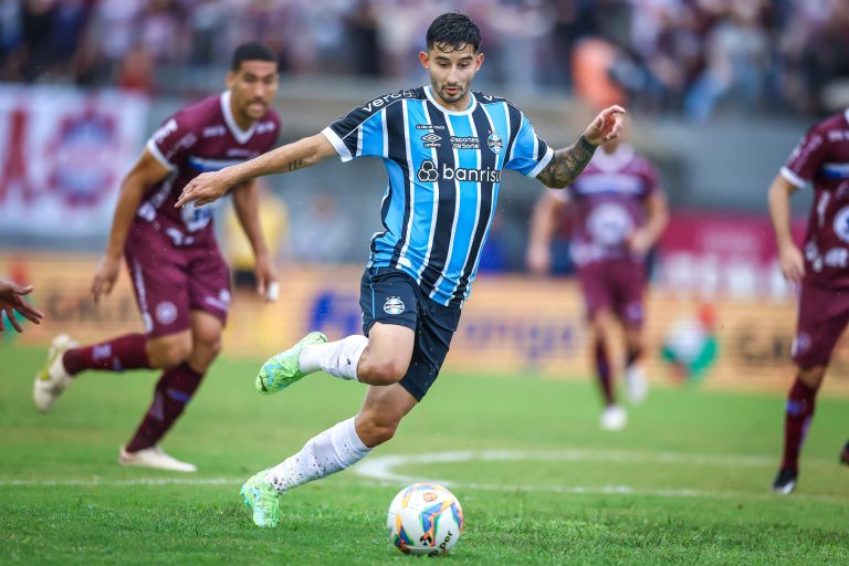 Villasanti retorna para reforçar o Grêmio na Semifinal do Gauchão