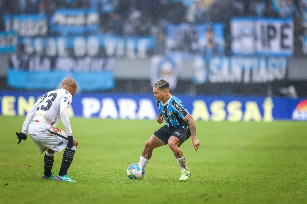 Polêmica Superada Soteldo Esclarece Situação no Grêmio