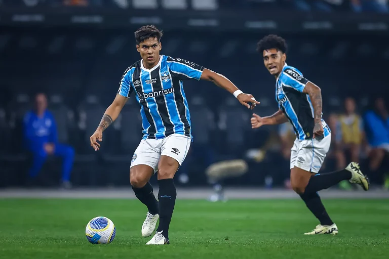 O futuro de Matias Arezo no Grêmio: Planejamento e expectativas