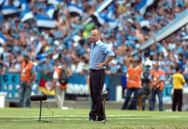 Técnicos que tiveram primeira passagem no Grêmio e depois foram para o rival