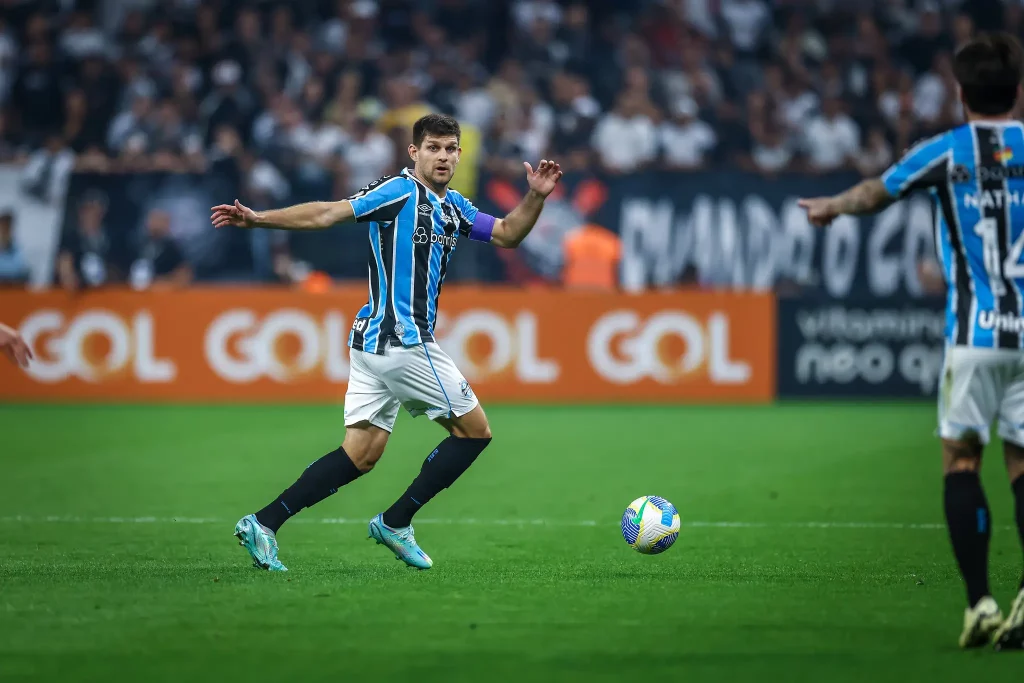 Kannemann após a queda do Grêmio "Infelizmente eles foram melhores"