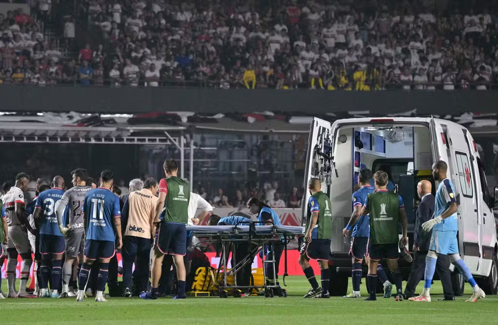 Izquierdo sofreu uma arritimia cardíaca durante a partida contra o São Paulo