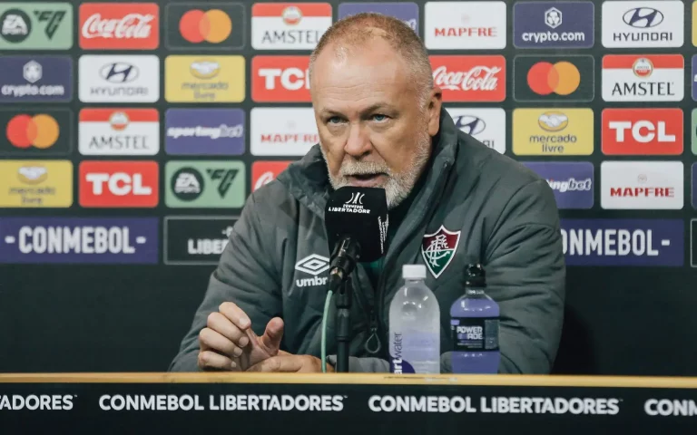 Mano Menezes fala sobre a derrota do Fluminense para o Grêmio na Libertadores.