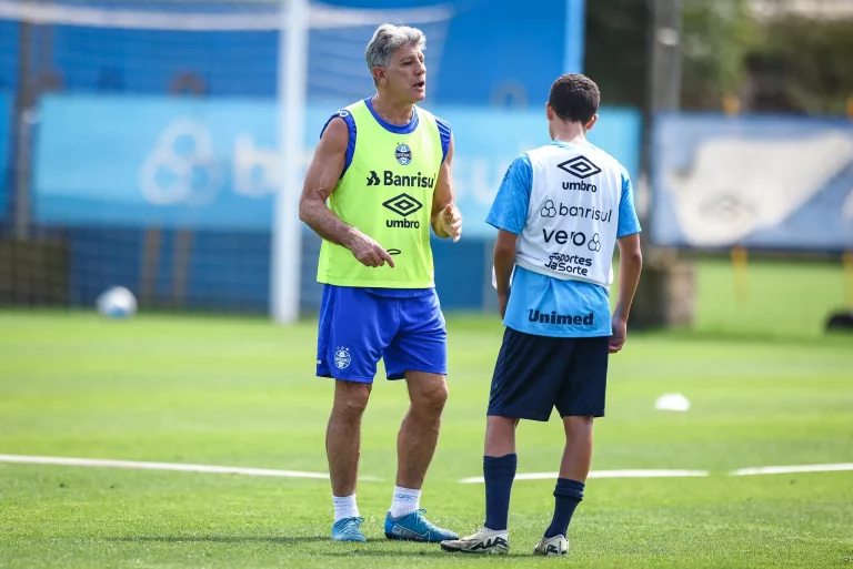 Renato Portaluppi recebe propostas e pode trocar o Grêmio pelo Cruzeiro em 2025