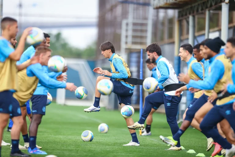 A escolha da defesa: Grêmio prepara zaga para enfrentar o Bragantino